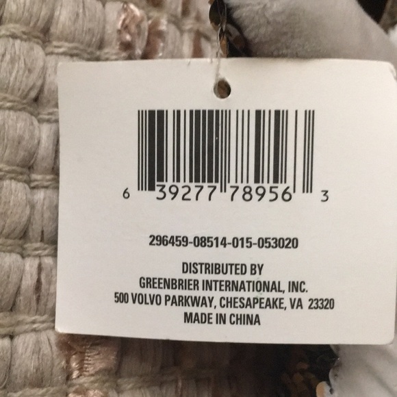 NWT- Two tone sequins plush star pillows - Picture 8 of 8